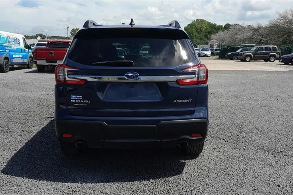2023 Subaru Ascent Premium photo 1