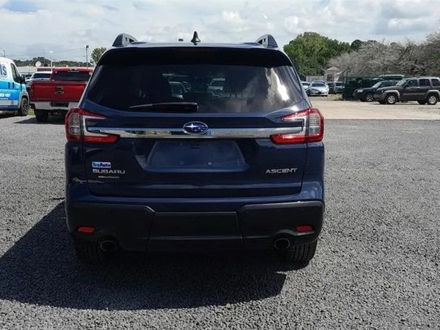 2023 Subaru Ascent Premium photo 1