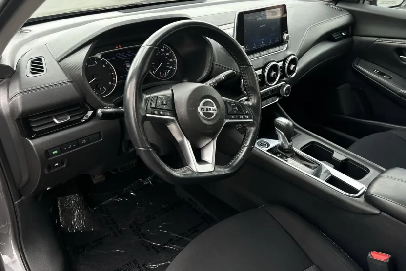 2022 Nissan Sentra SV photo 1