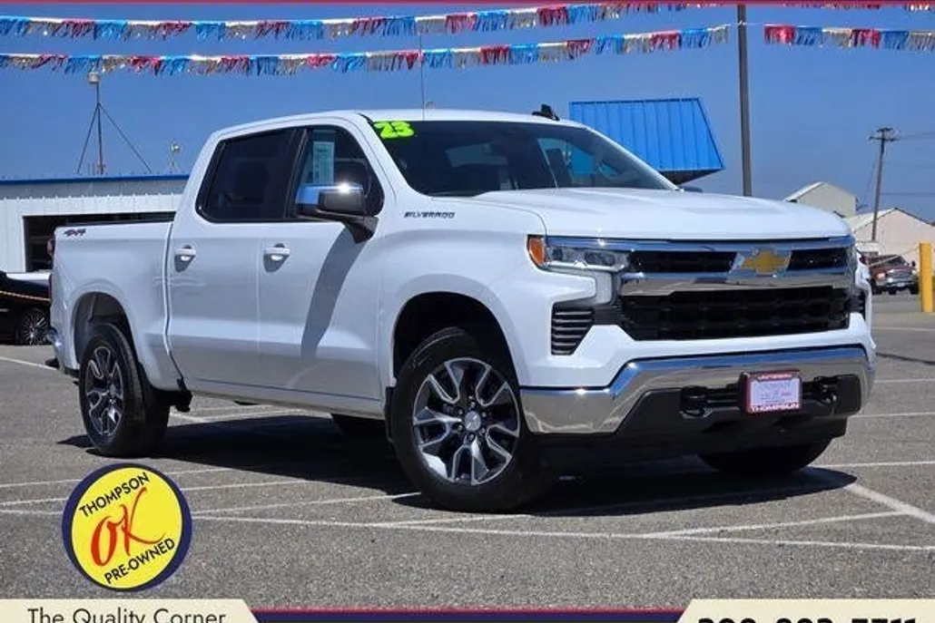 2023 Chevrolet Silverado 1500 LT photo 1