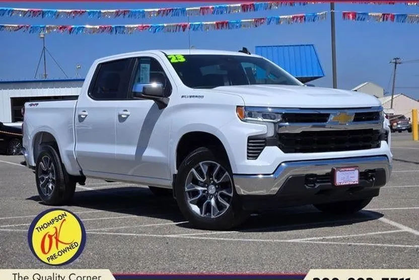 2023 Chevrolet Silverado 1500 LT photo 1