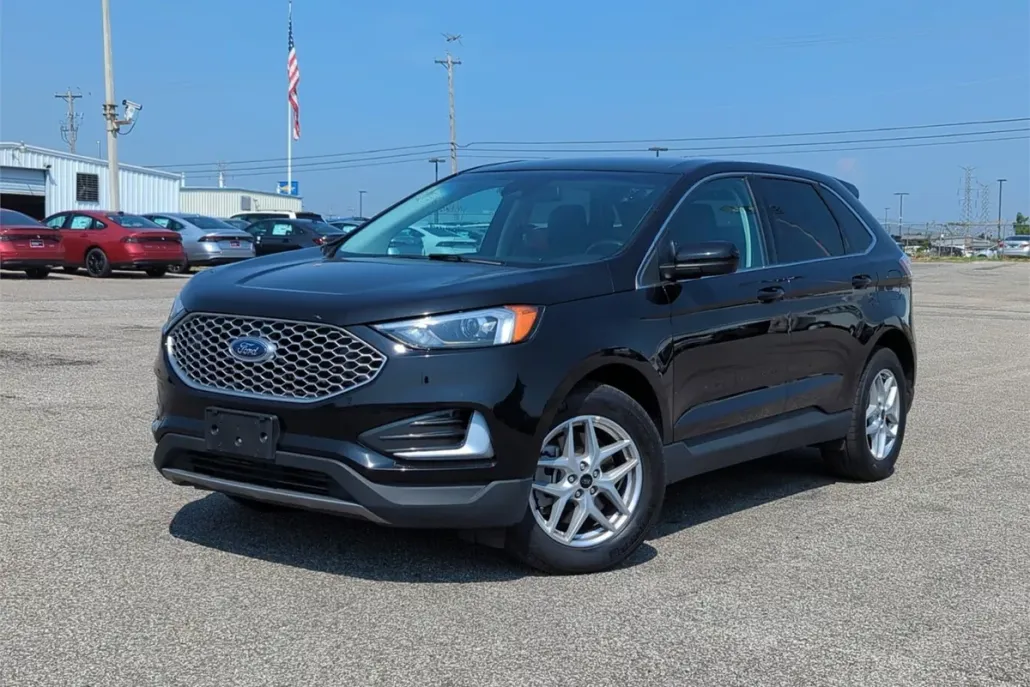 2024 Ford Edge SEL photo 1