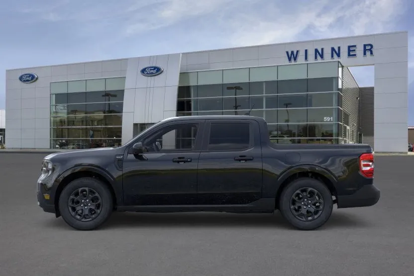2025 Ford Maverick XLT photo 1