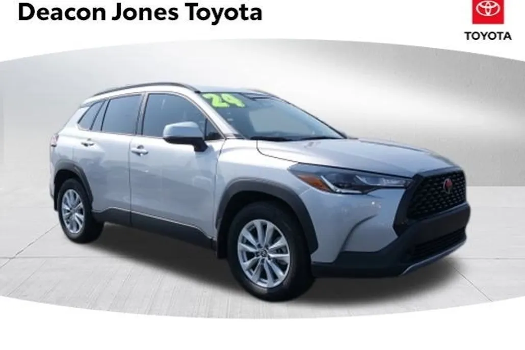 2024 Toyota Corolla Cross LE photo 1