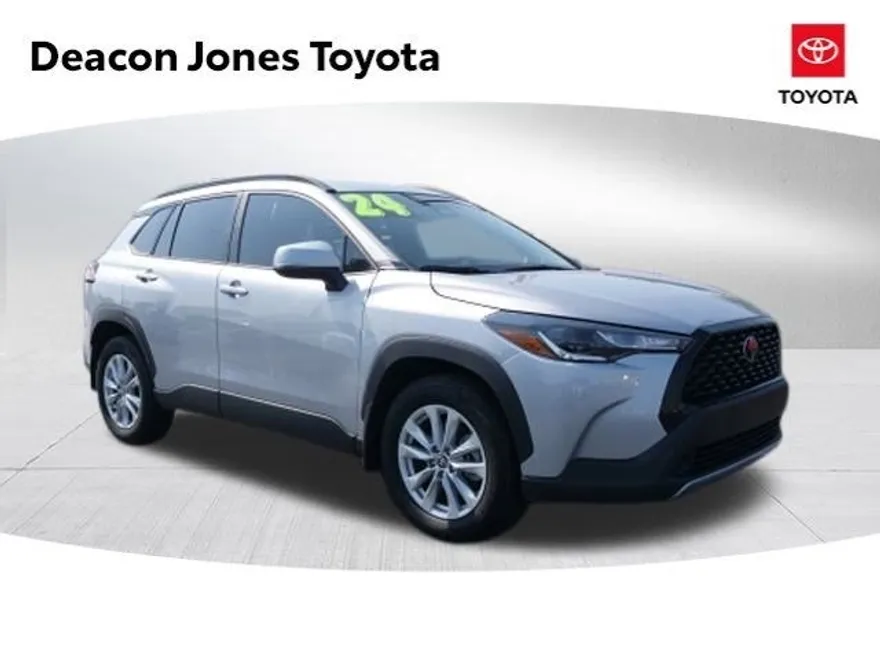 2024 Toyota Corolla Cross LE photo 1
