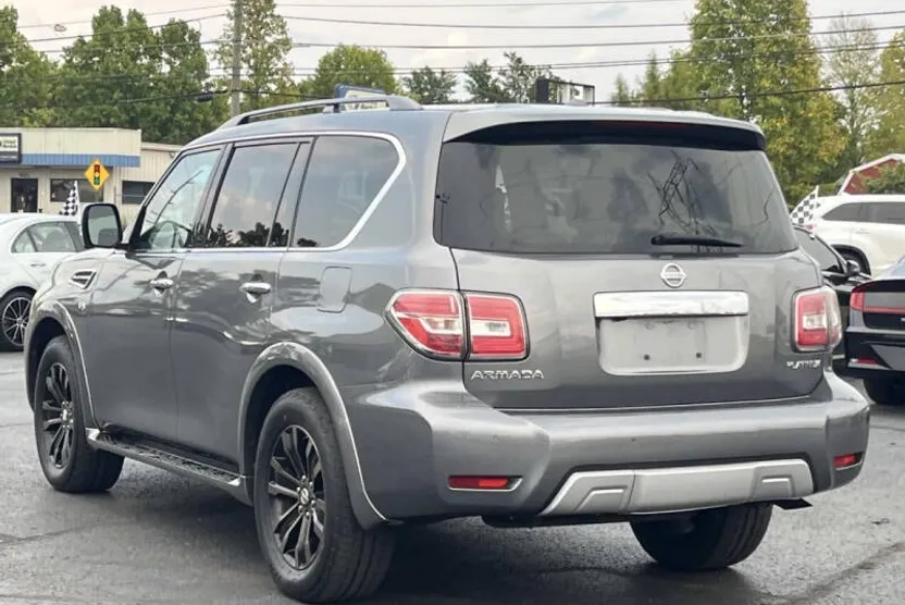 2017 Nissan Armada Platinum photo 1