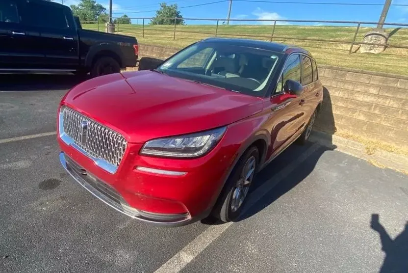 2021 Lincoln Corsair Standard photo 1