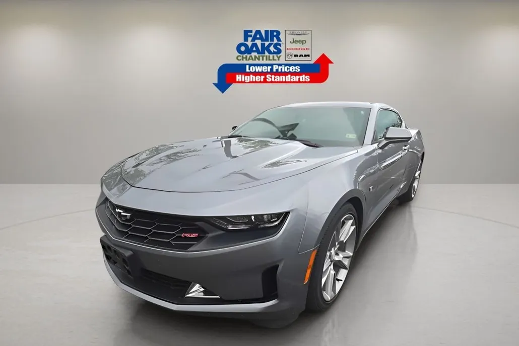 2021 Chevrolet Camaro 2LT photo 1