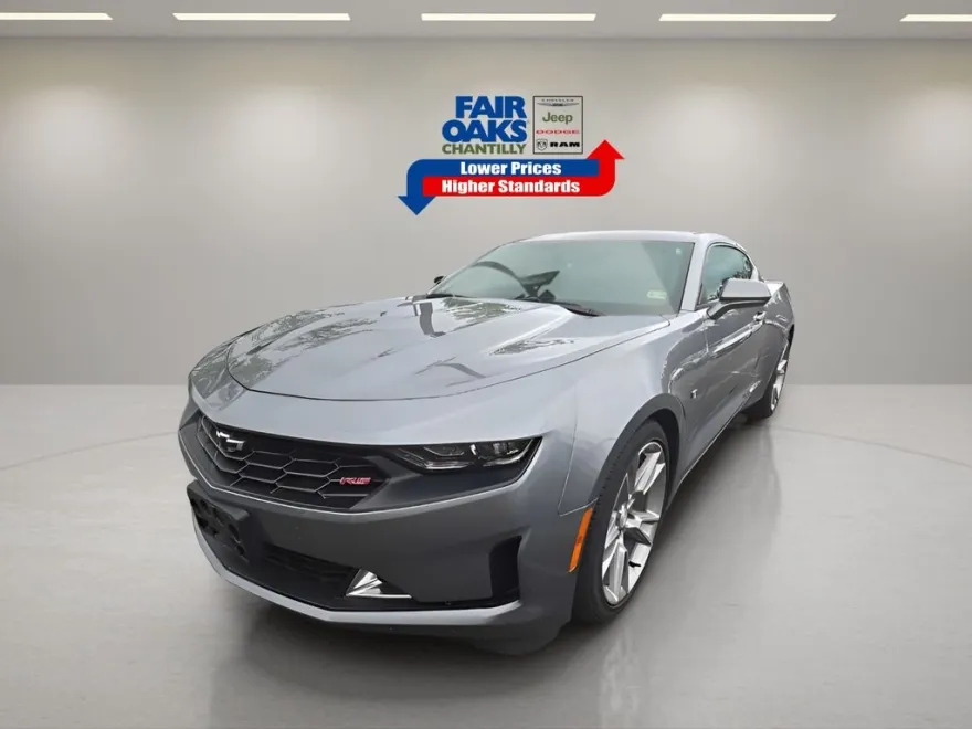 2021 Chevrolet Camaro 2LT photo 1