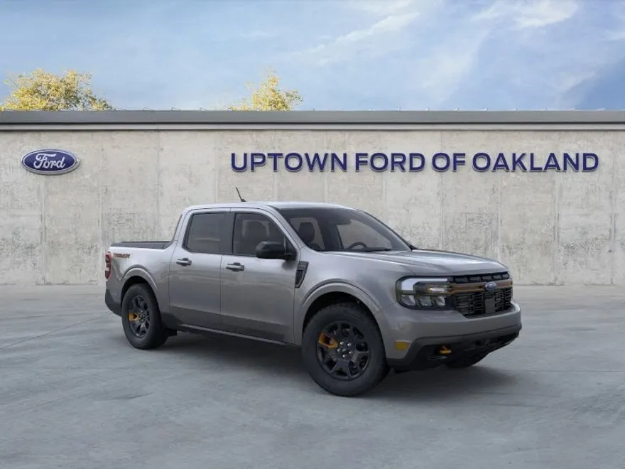 2024 Ford Maverick Lariat photo 1