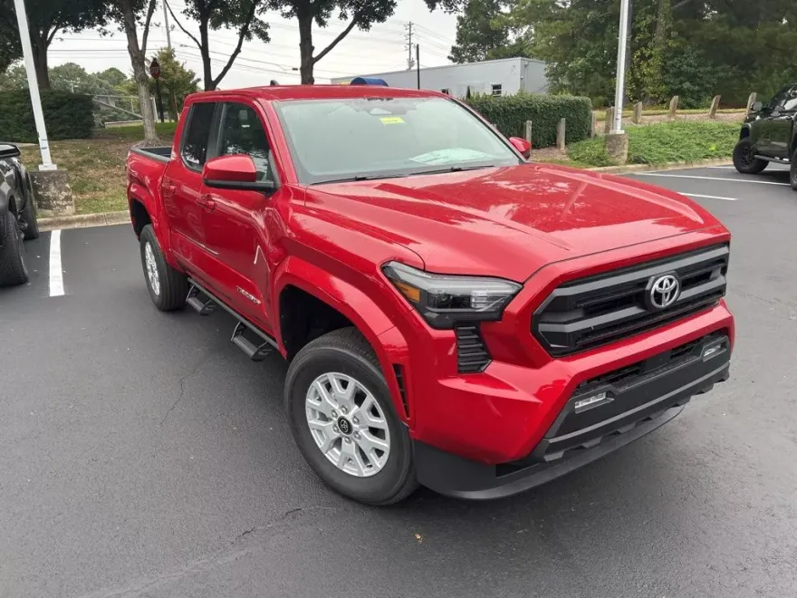2025 Toyota Tacoma SR5 photo 1