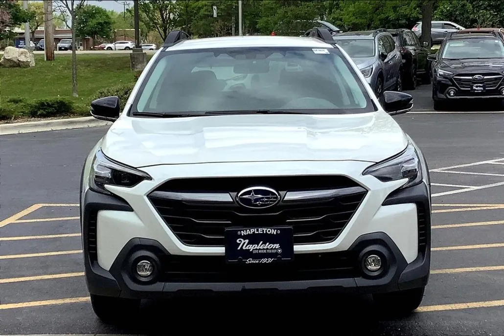 2023 Subaru Outback Premium photo 1