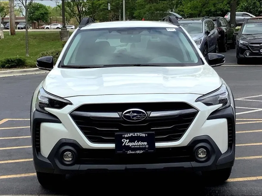 2023 Subaru Outback Premium photo 1