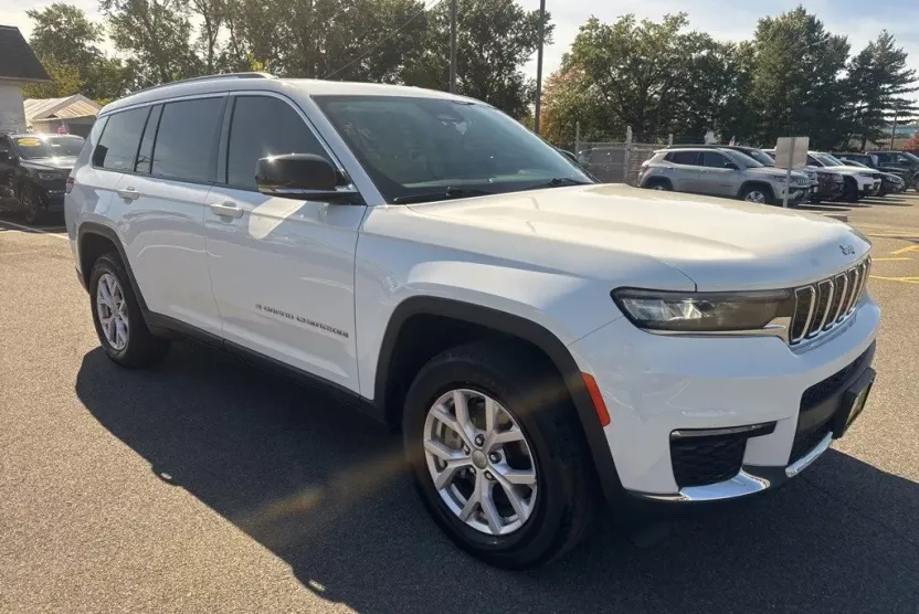 2021 Jeep Grand Cherokee Limited photo 1