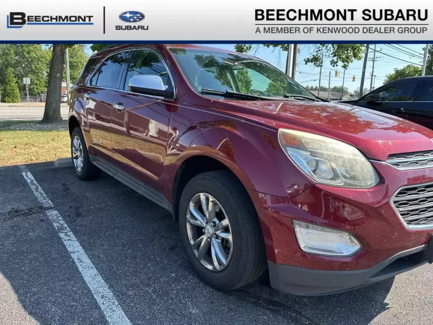 2017 Chevrolet Equinox LT photo 1