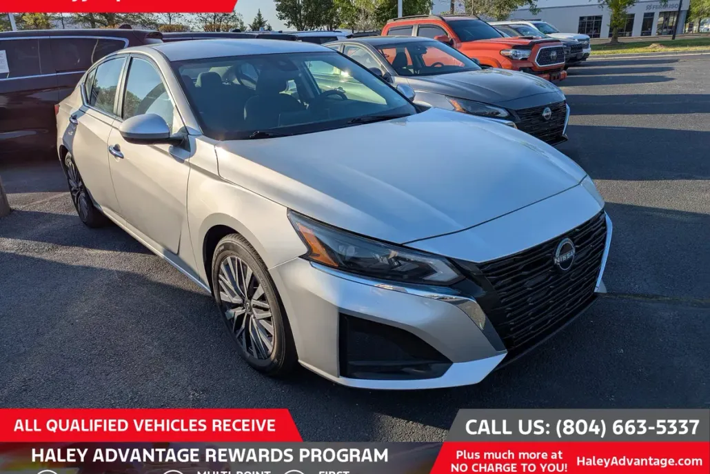 2023 Nissan Altima 2.5 SV photo 1