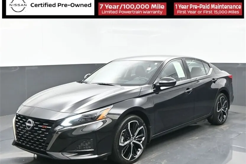 2025 Nissan Altima SR photo 1