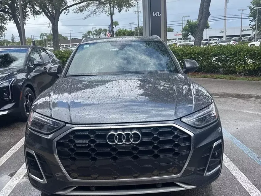 2022 Audi Q5 45 S line Premium photo 1