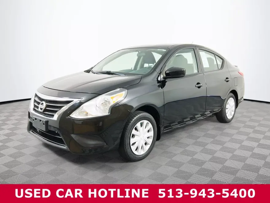 2018 Nissan Versa Plus Sedan photo 1