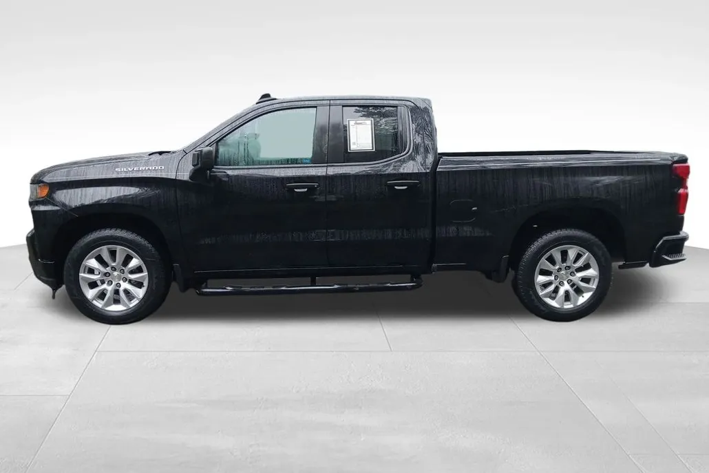 2019 Chevrolet Silverado 1500 Custom photo 1