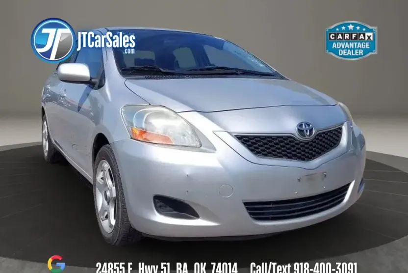 2010 Toyota Yaris photo 1