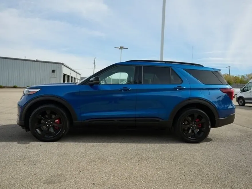 2020 Ford Explorer ST photo 1