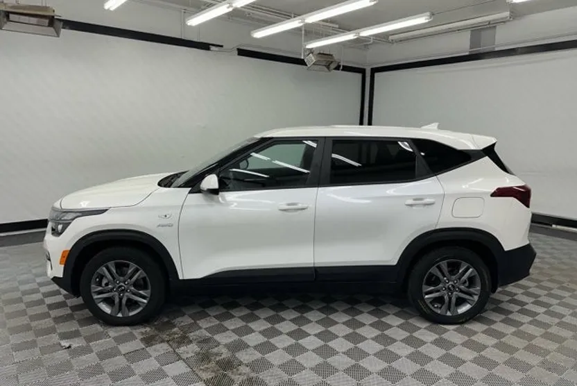 2021 Kia Seltos LX photo 1