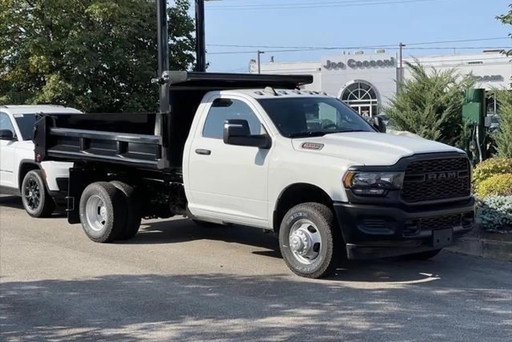 2024 Ram 3500 Tradesman photo 1