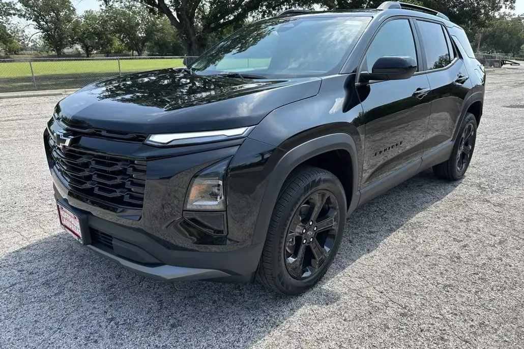2026 Chevrolet Equinox LT photo 1