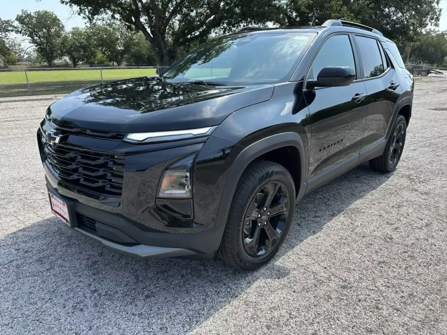 2026 Chevrolet Equinox LT photo 1