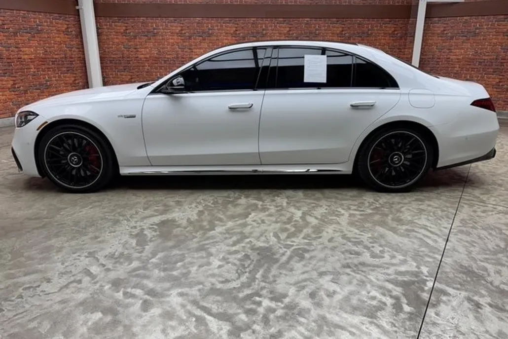 2024 Mercedes Benz S 63 e AMG photo 1