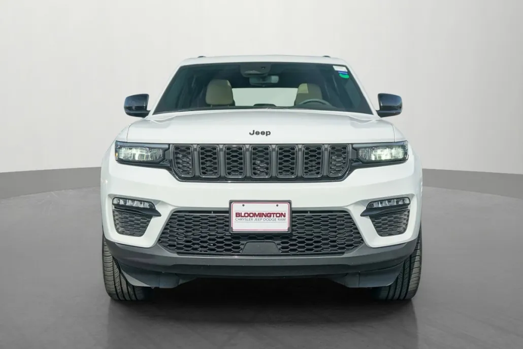 2023 Jeep Grand Cherokee Limited photo 1
