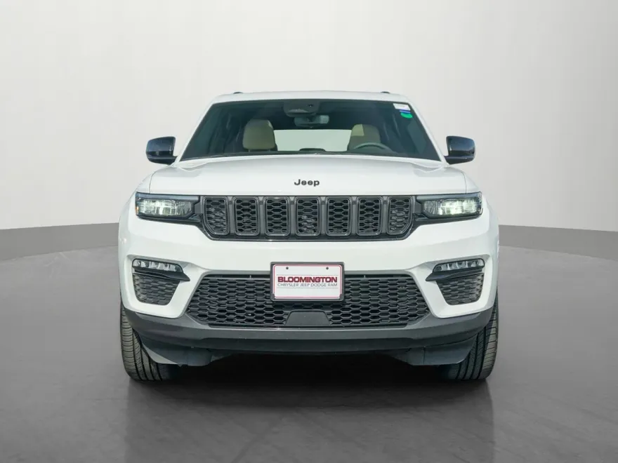 2023 Jeep Grand Cherokee Limited photo 1