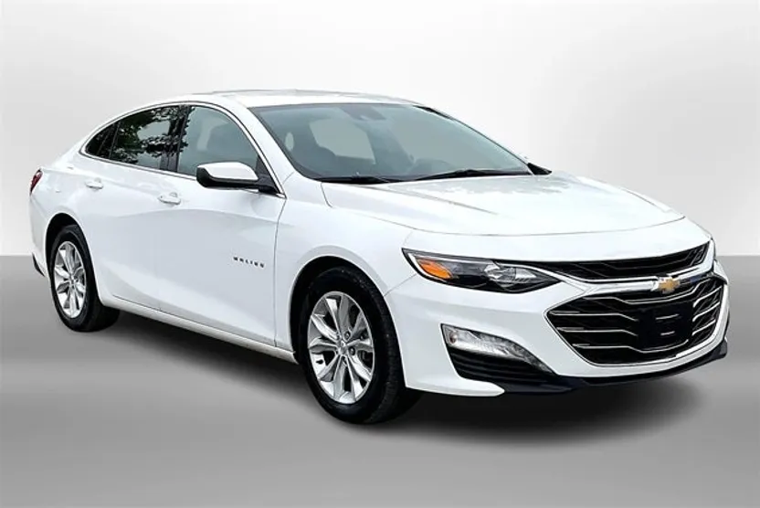 2024 Chevrolet Malibu 1LT photo 1