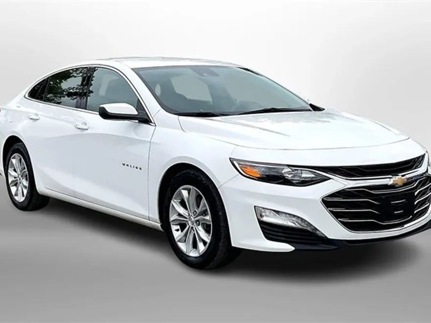 2024 Chevrolet Malibu 1LT photo 1