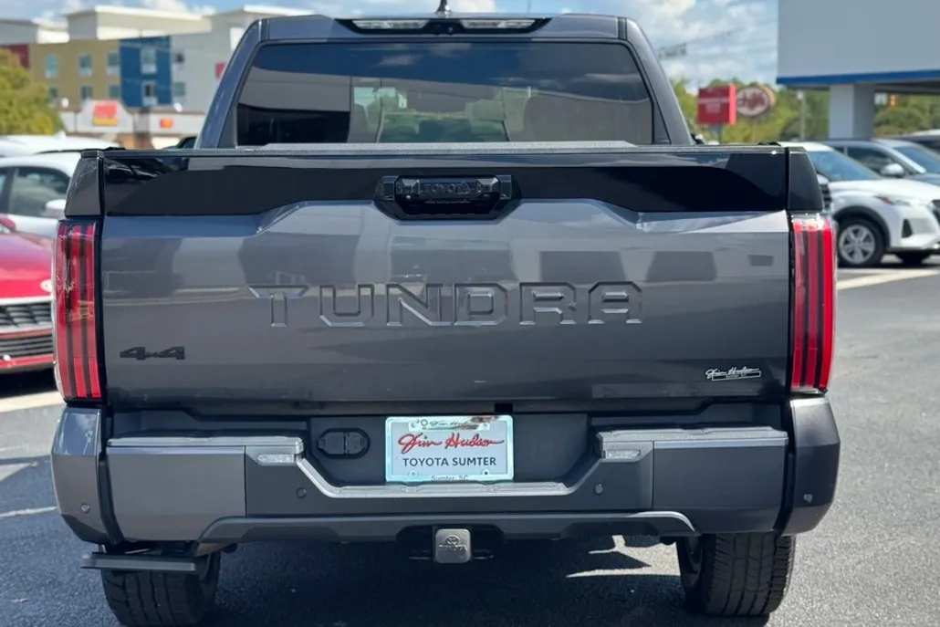2023 Toyota Tundra Platinum photo 1