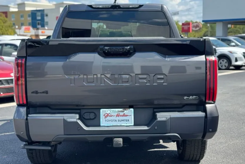 2023 Toyota Tundra Platinum photo 1