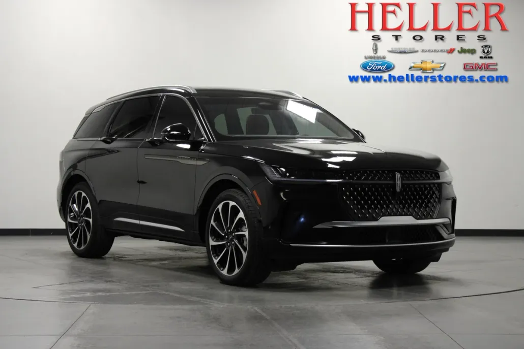 2024 Lincoln Nautilus Black Label photo 1