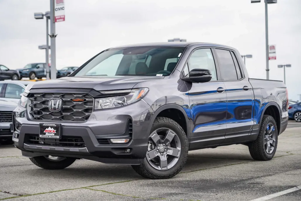 2025 Honda Ridgeline TrailSport photo 1