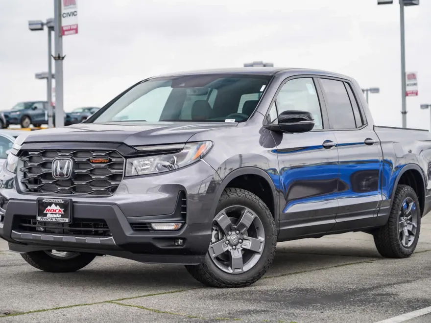 2025 Honda Ridgeline TrailSport photo 1