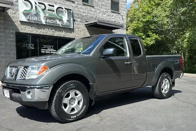 2008 Nissan Frontier King Cab SE photo 1