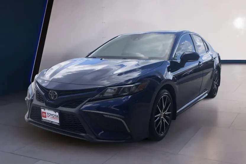 2023 Toyota Camry SE photo 1