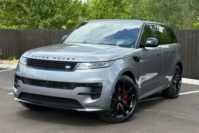 2025 Land Rover Range Rover Sport SE photo 1