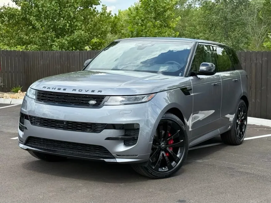 2025 Land Rover Range Rover Sport SE photo 1