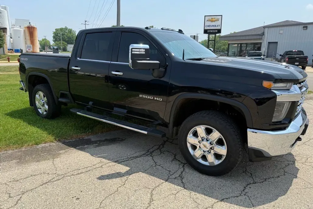 2022 Chevrolet Silverado 2500HD LTZ photo 1