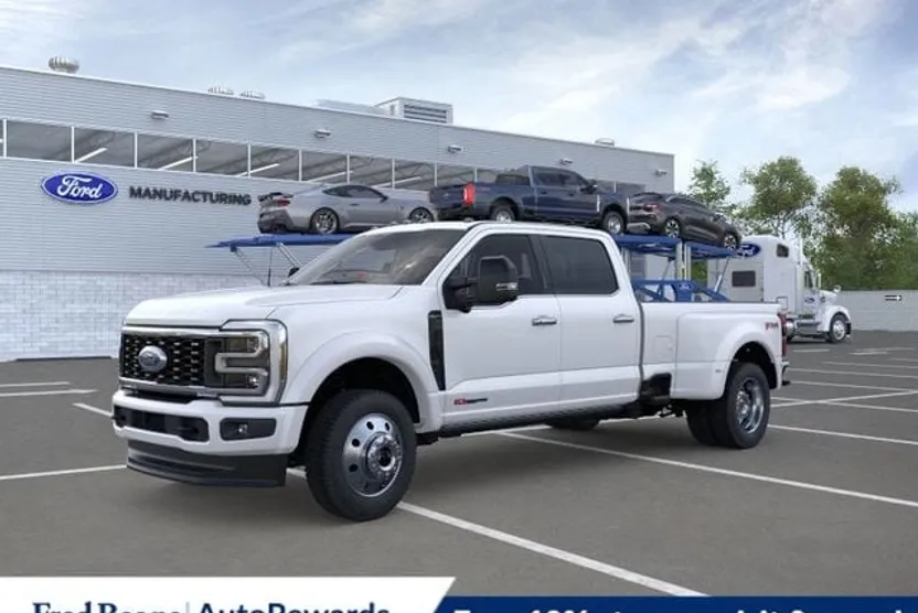 2026 Ford F-450 Platinum photo 1