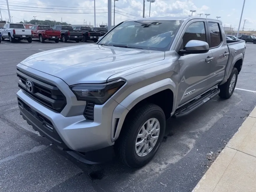 2025 Toyota Tacoma SR5 Double Cab photo 1