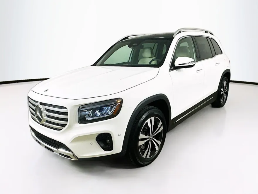 2025 Mercedes Benz GLB 250 4MATIC photo 1