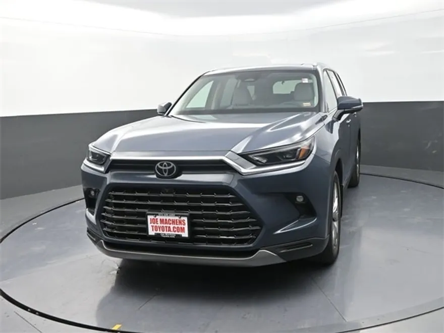 2025 Toyota Grand Highlander Limited photo 1