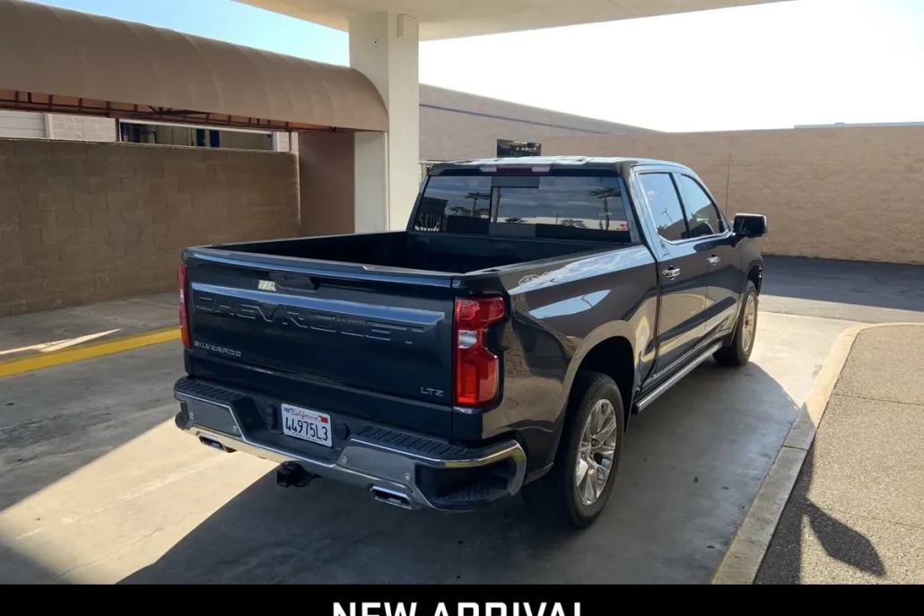 2022 Chevrolet Silverado 1500 photo 1